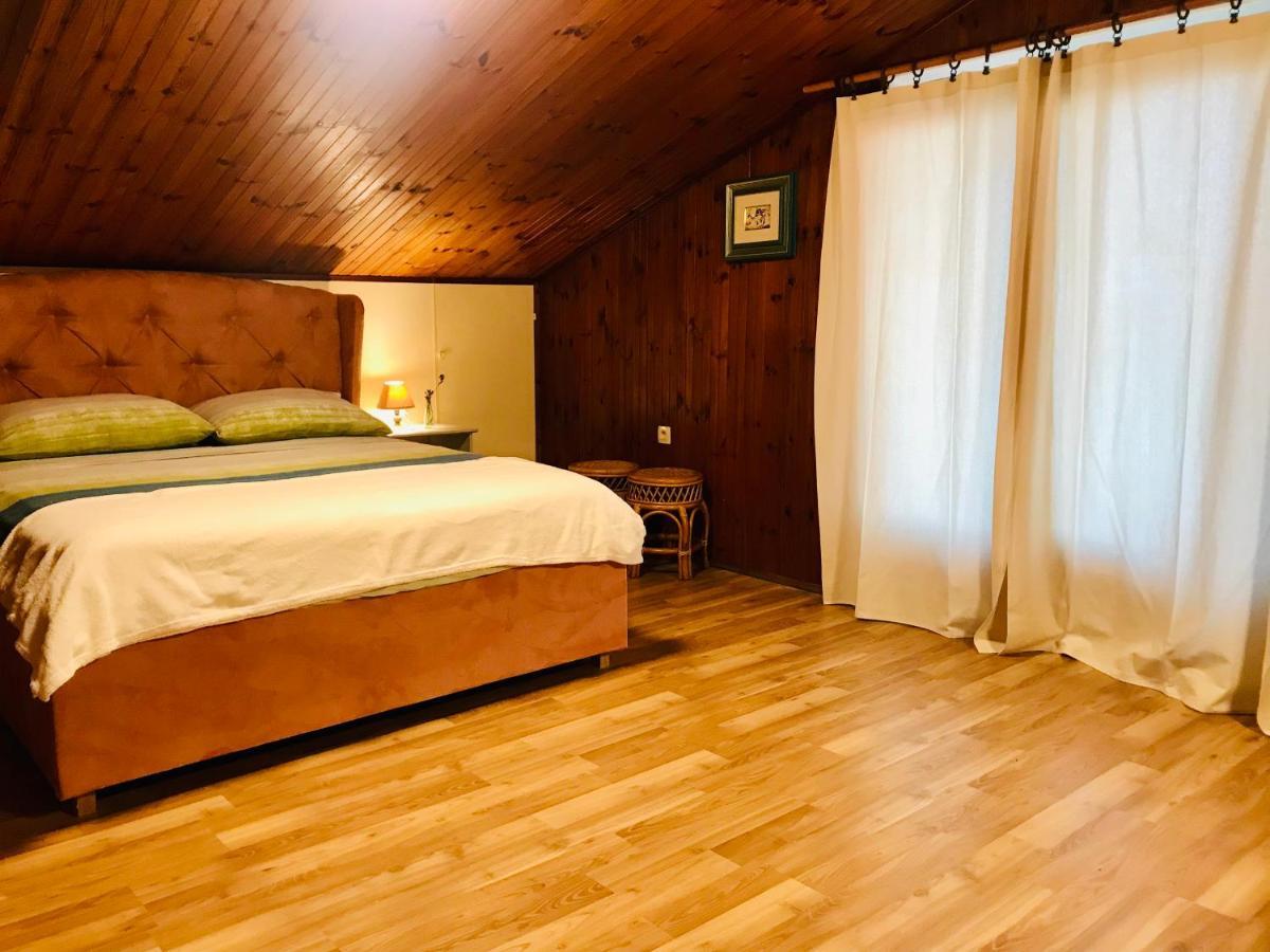 Enam Room Kojsko Eksteriør bilde